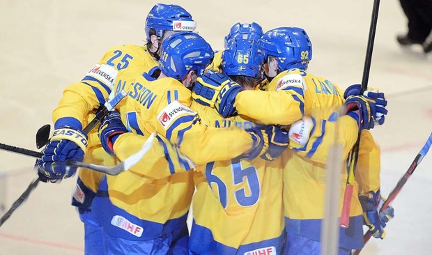 ”Det är 38 år sedan Tre Kronor vann VM i kostym”